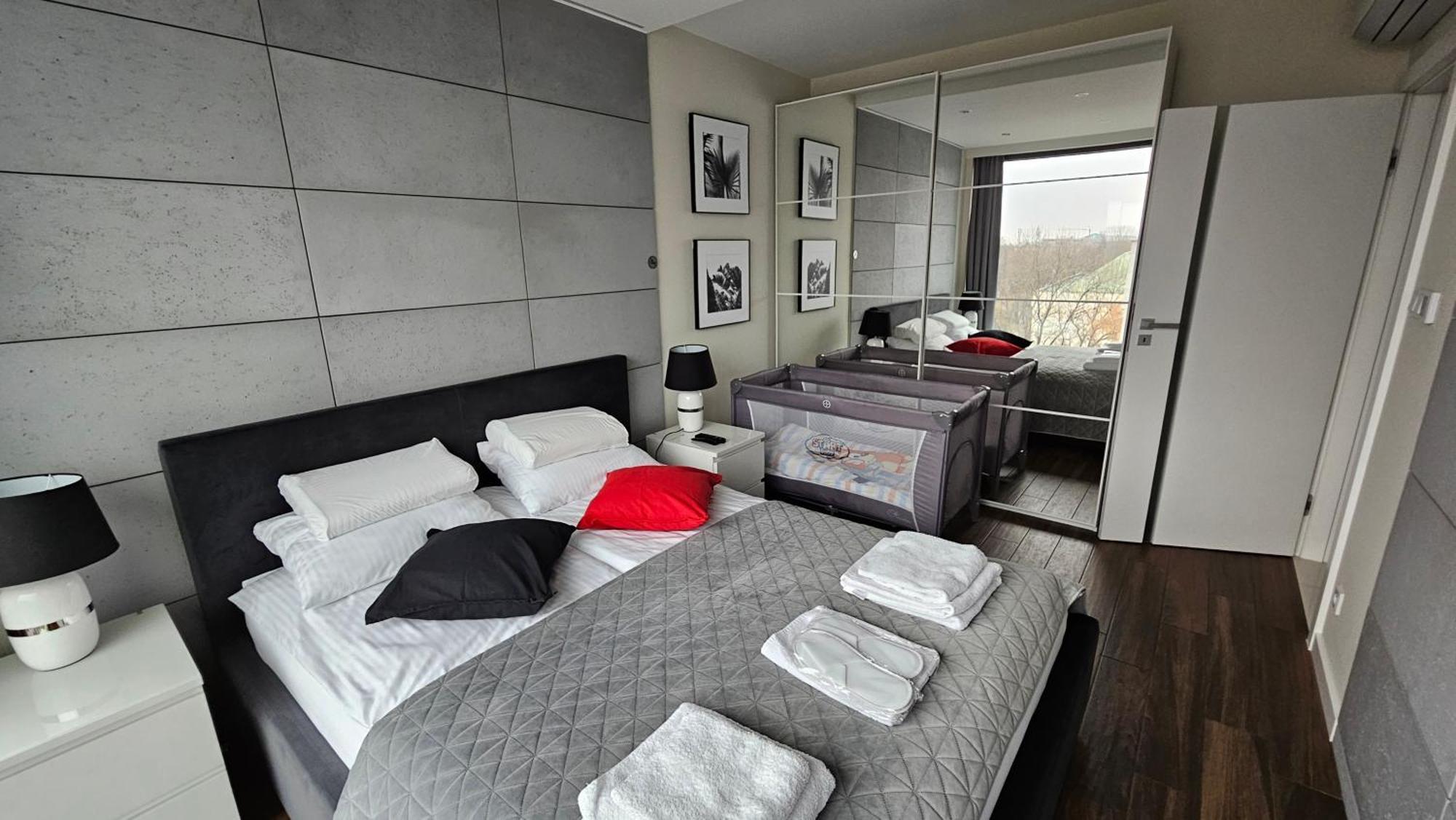 Your Apartment Unia Art Residence Lublin Buitenkant foto
